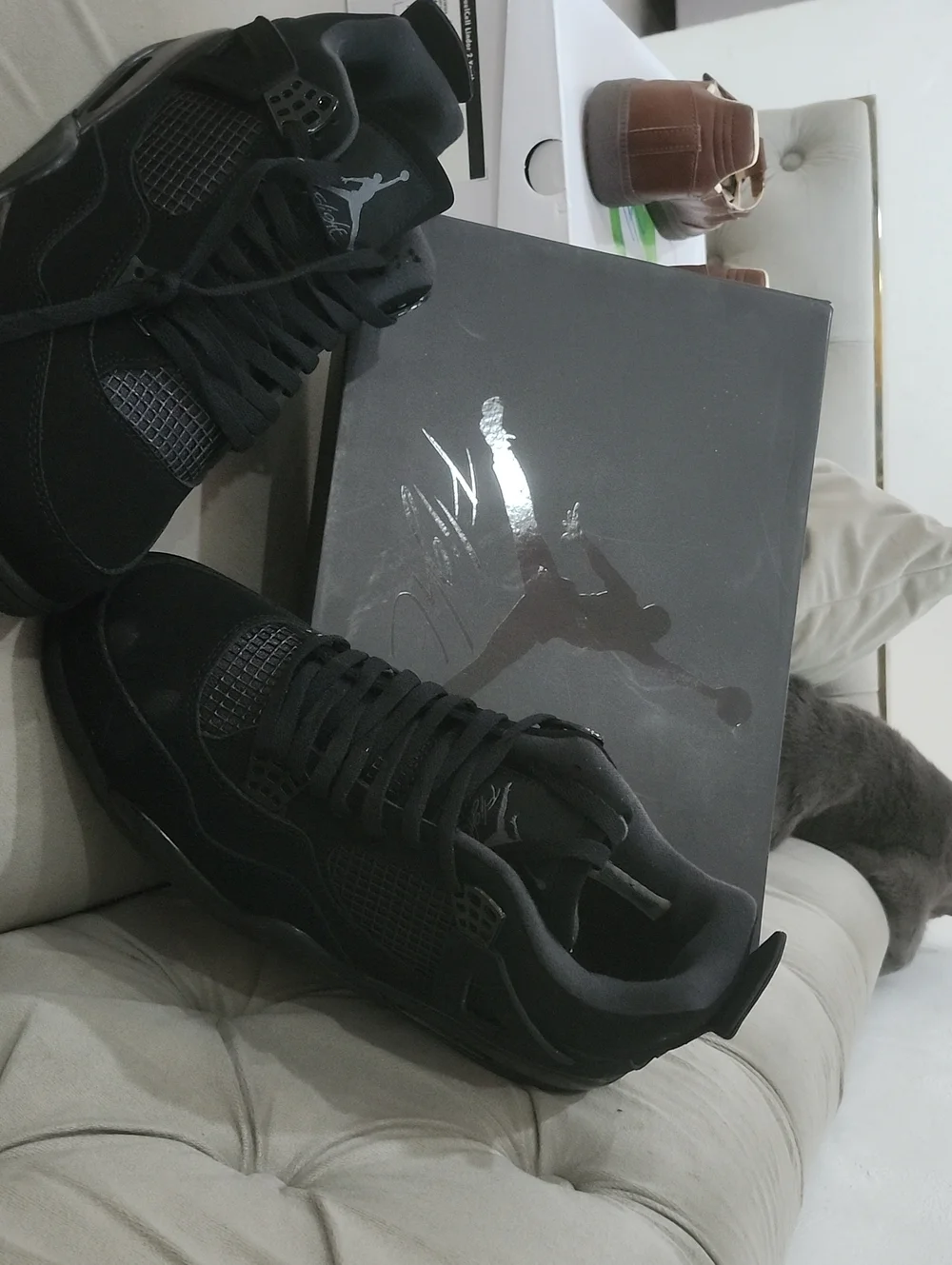 Jordan Men's All-Black Retro Basketball Sneakers